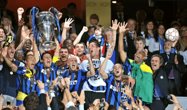 神锋群聚意甲无敌！06/07国米缔造王朝神话，欧冠为何成唯一遗憾？